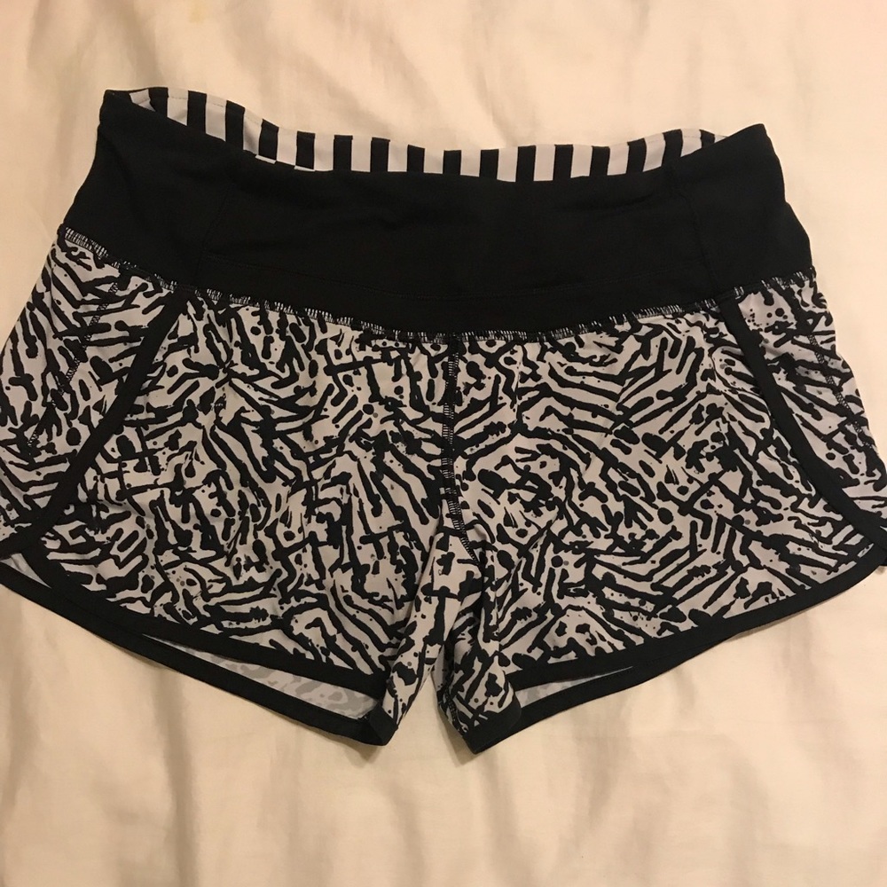 Lululemon run times shorts size 6.